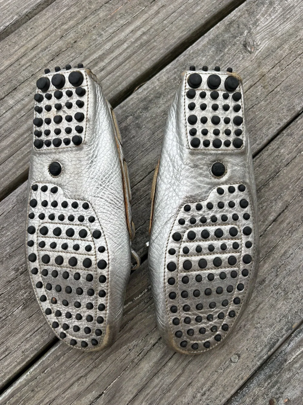 Vintage 2006/2007 The Original Car Shoe Metallic Silver Leather Driving Loafers